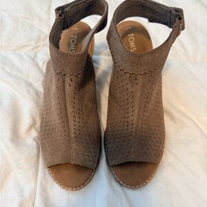 Toms Women’s Brown Suede Peep-Toe Ankle Strap Mules